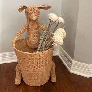 Wicker Kangaroo Basket